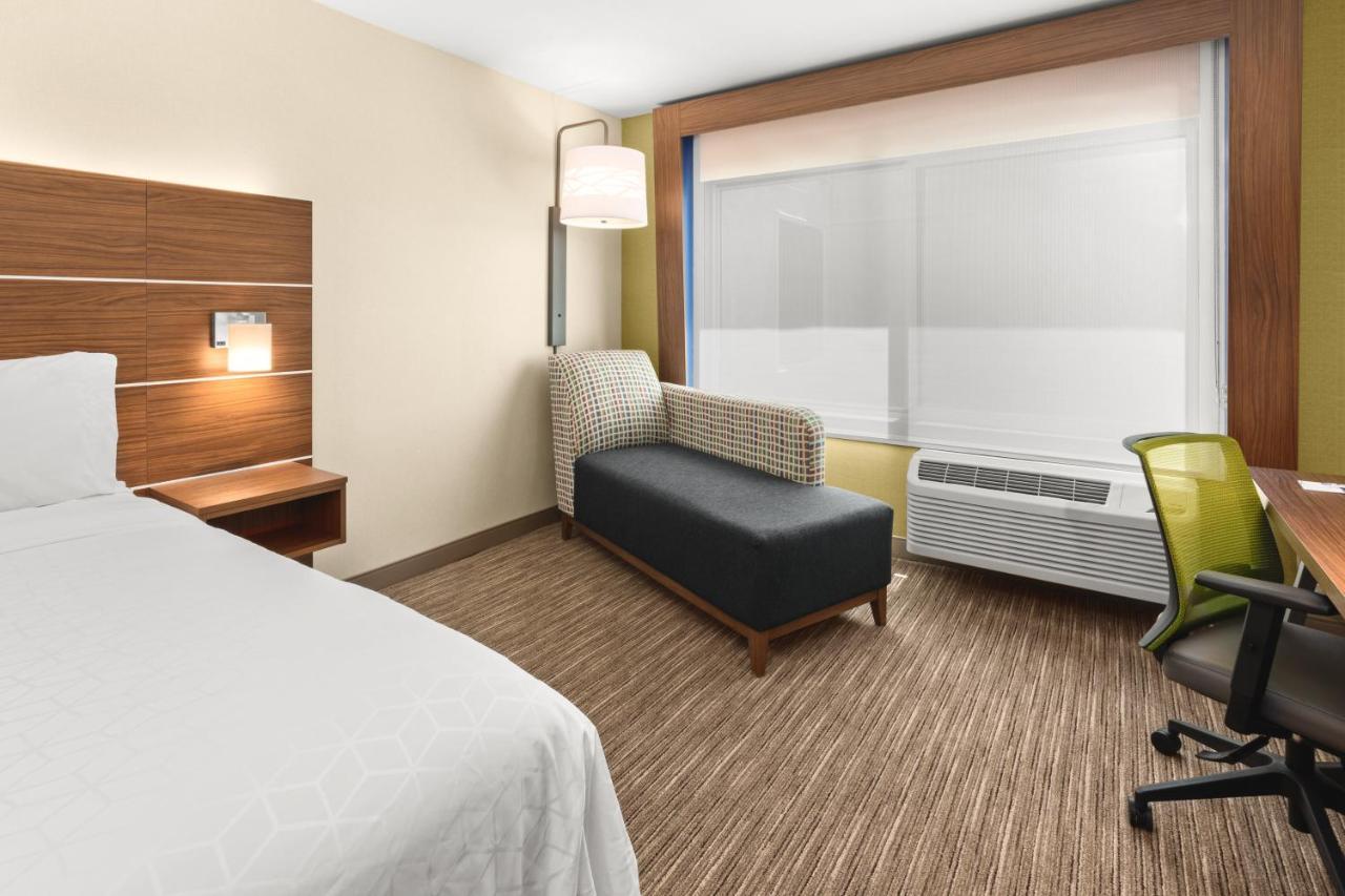 Holiday Inn Express & Suites - Suisun City By Ihg Dış mekan fotoğraf