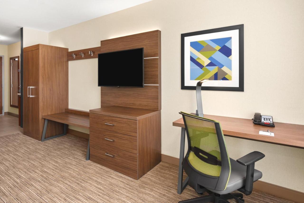 Holiday Inn Express & Suites - Suisun City By Ihg Dış mekan fotoğraf
