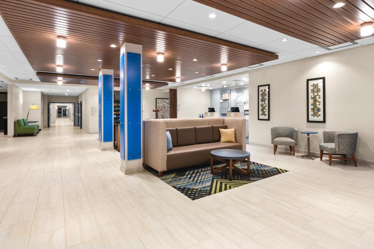 Holiday Inn Express & Suites - Suisun City By Ihg Dış mekan fotoğraf