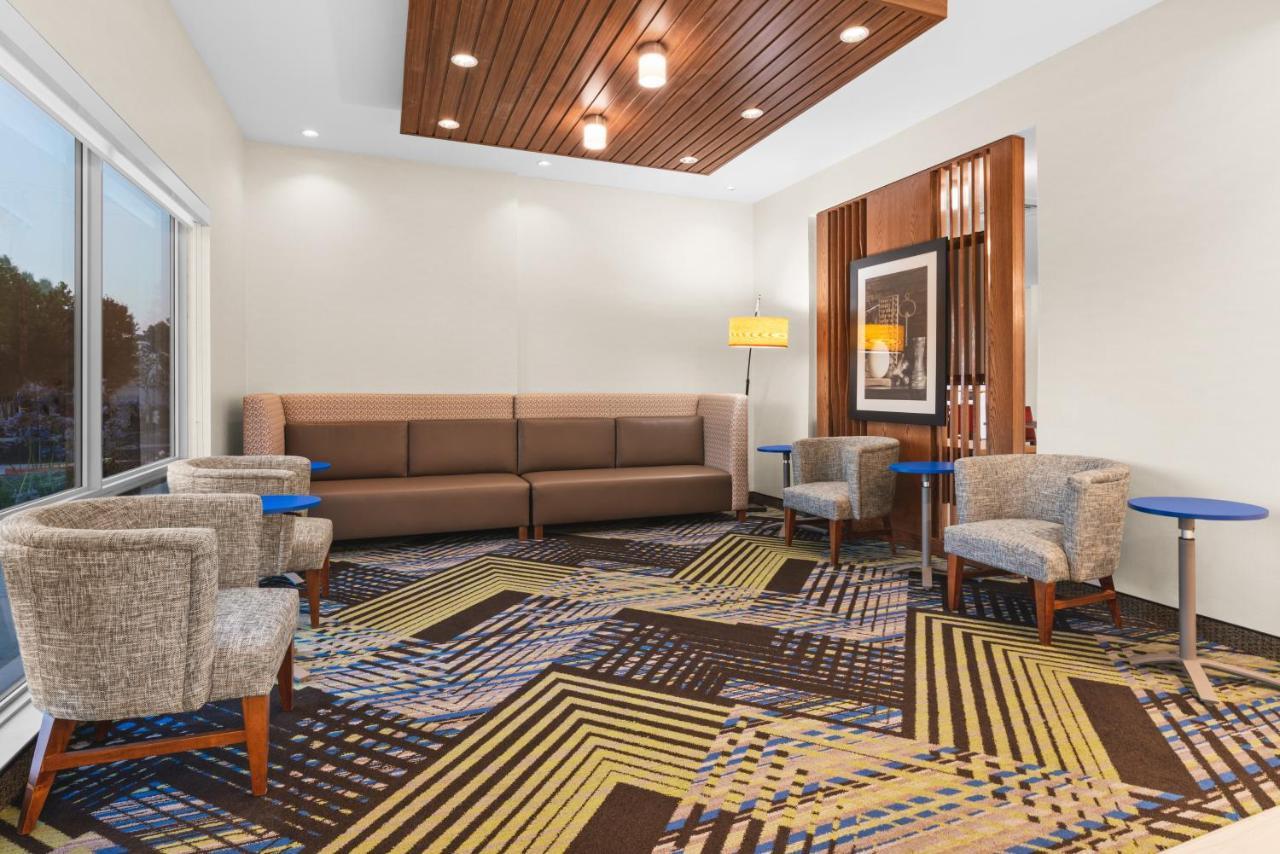 Holiday Inn Express & Suites - Suisun City By Ihg Dış mekan fotoğraf