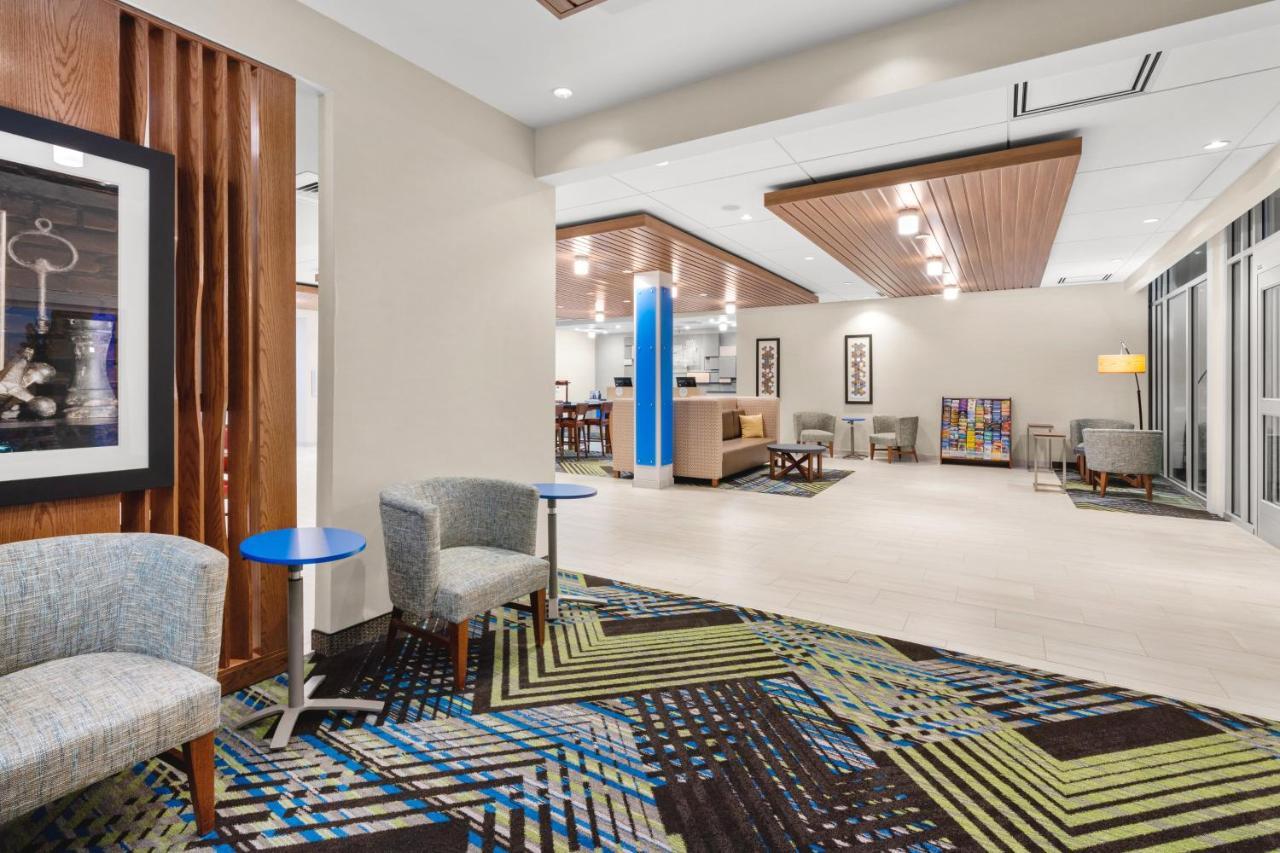 Holiday Inn Express & Suites - Suisun City By Ihg Dış mekan fotoğraf