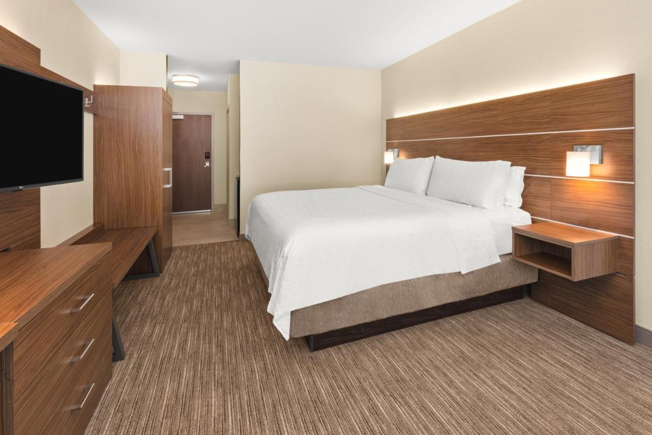 Holiday Inn Express & Suites - Suisun City By Ihg Dış mekan fotoğraf