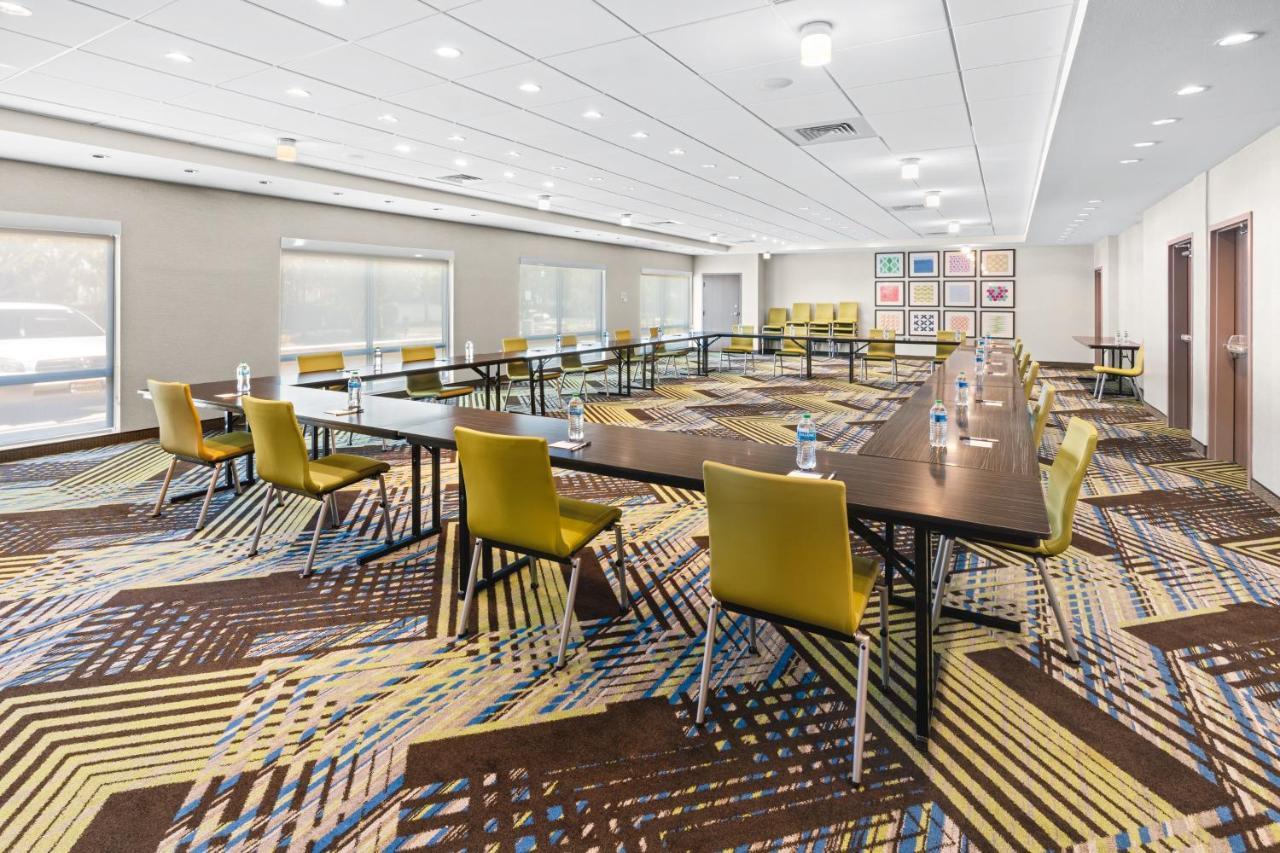 Holiday Inn Express & Suites - Suisun City By Ihg Dış mekan fotoğraf