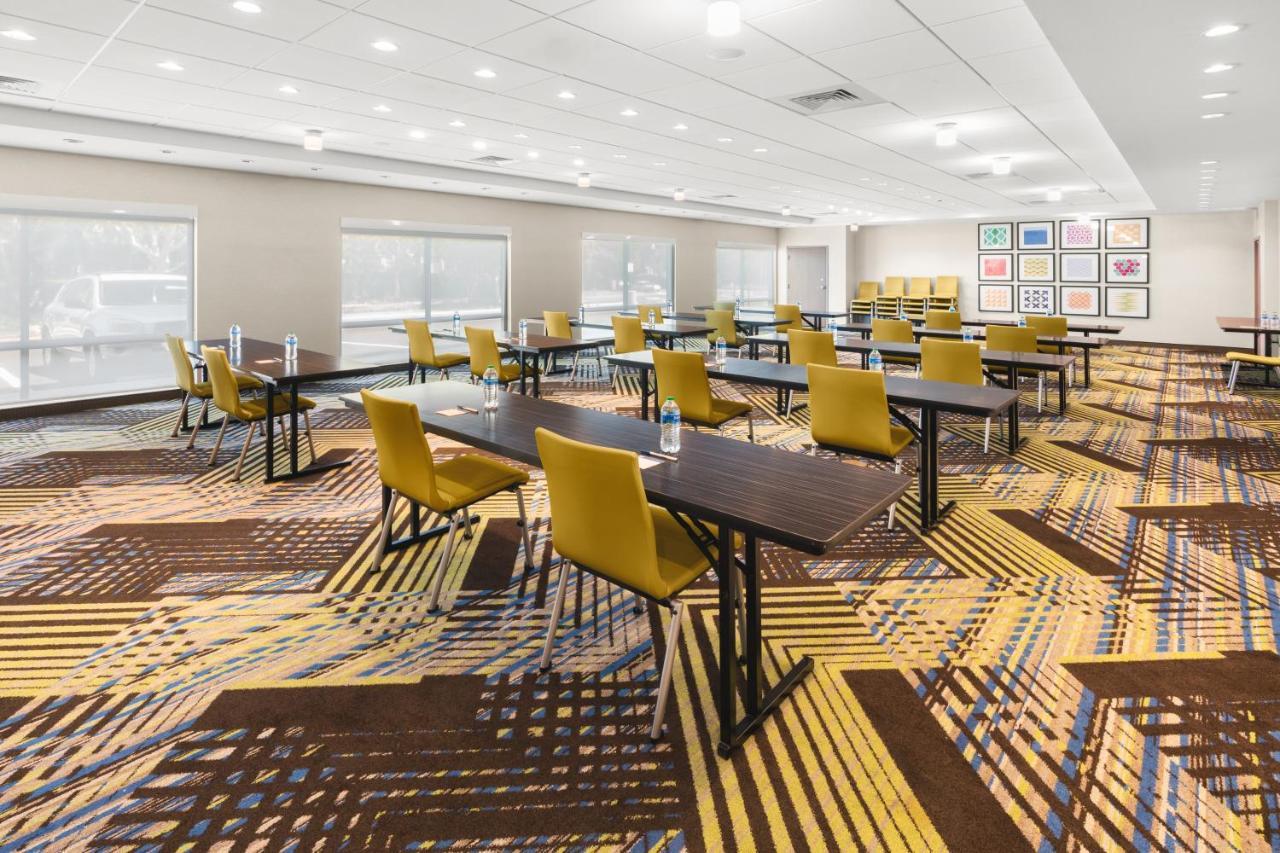 Holiday Inn Express & Suites - Suisun City By Ihg Dış mekan fotoğraf